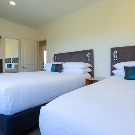 Regal Palms Resort Rotorua Exterior photo A typical motel room