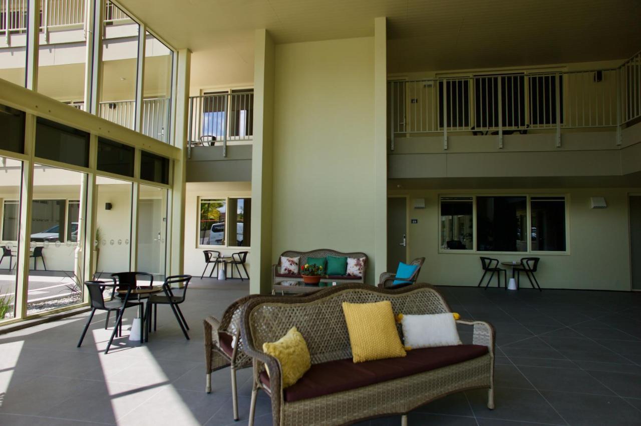 Regal Palms Resort Rotorua Exterior photo The interior of the building