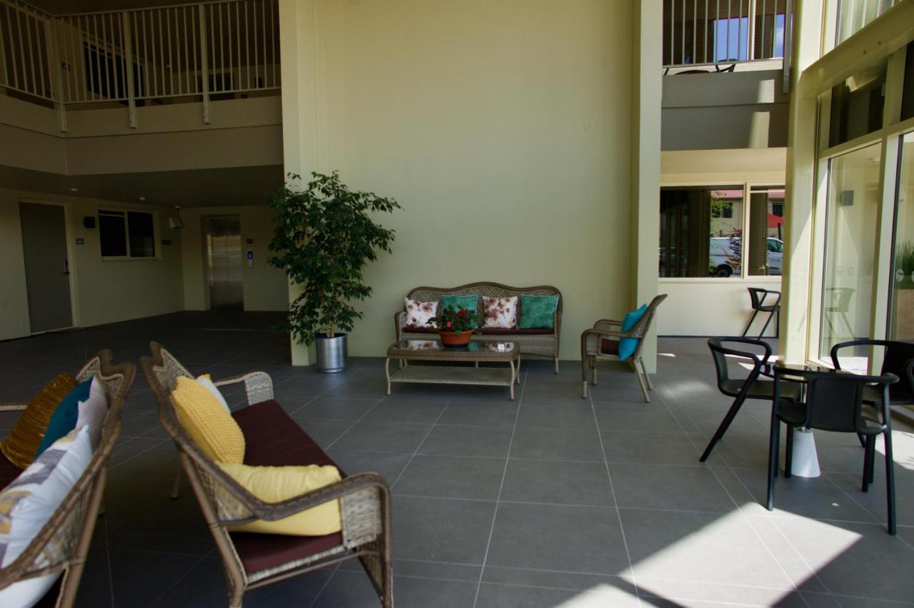 Regal Palms Resort Rotorua Exterior photo The interior of the hotel