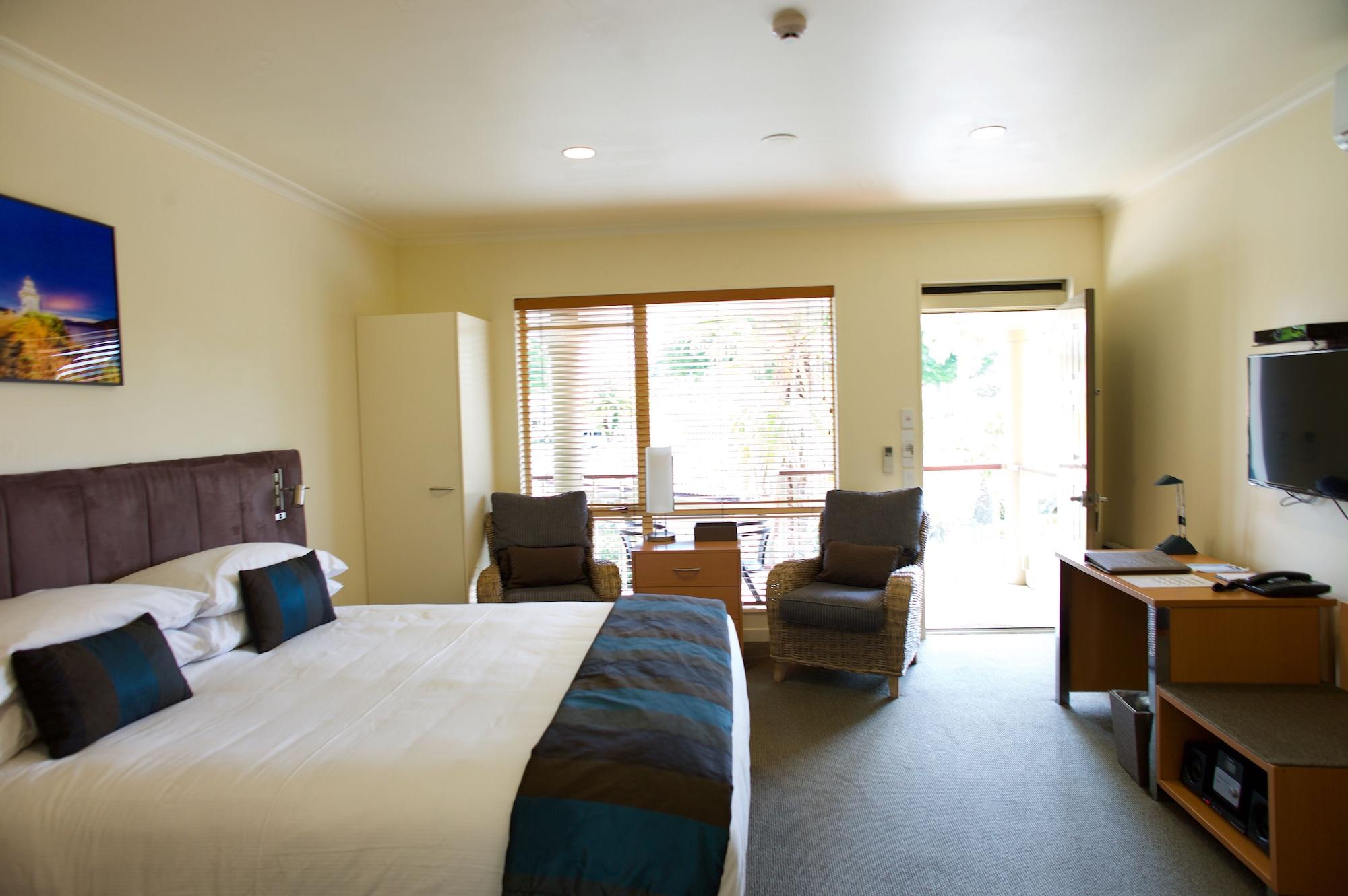 Regal Palms Resort Rotorua Exterior photo A room at the hotel