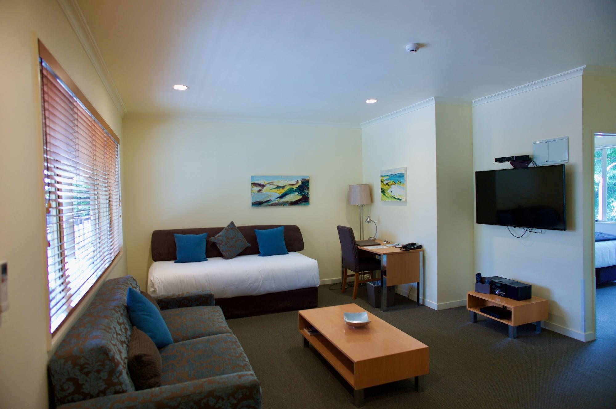 Regal Palms Resort Rotorua Exterior photo A typical one-bedroom apartment at the hotel