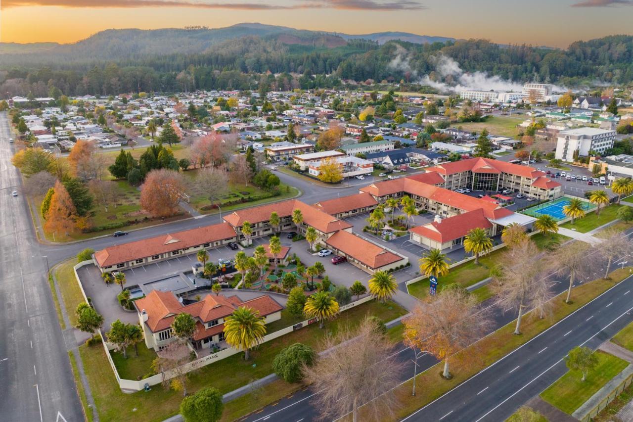Regal Palms Resort Rotorua Exterior photo Aerial view of the motel